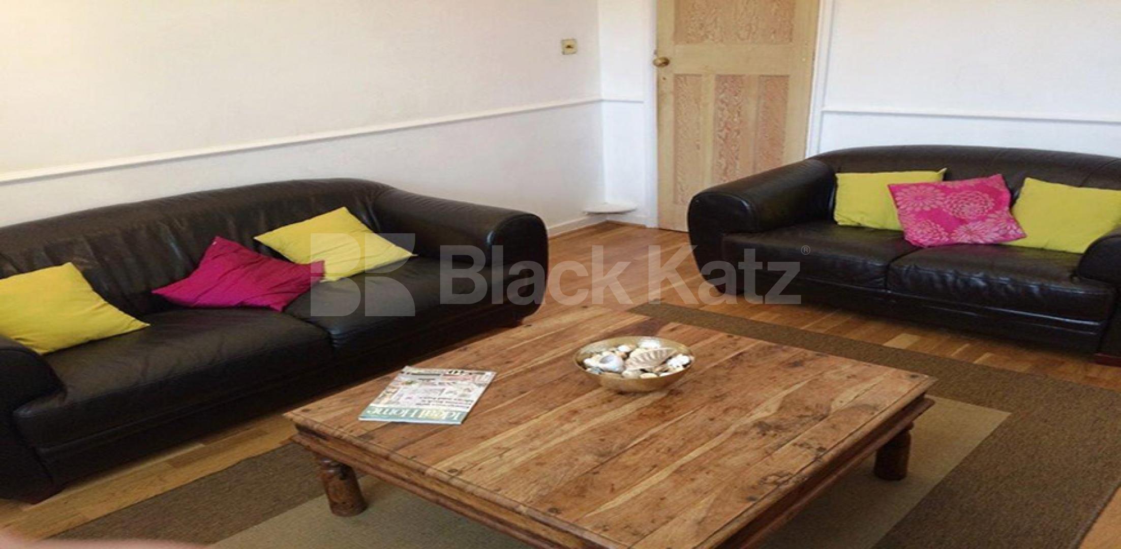 			UNDER OFFER , 2 Bedroom, 1 bath, 1 reception Apartment			 Pocock Street, Southwark/Waterloo